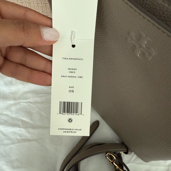New Tory burch Thea Swingpack crossbody / shoulder bag / 2 straps in gray color - Picture 12 of 14
